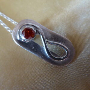 contemporary silver twist pendant